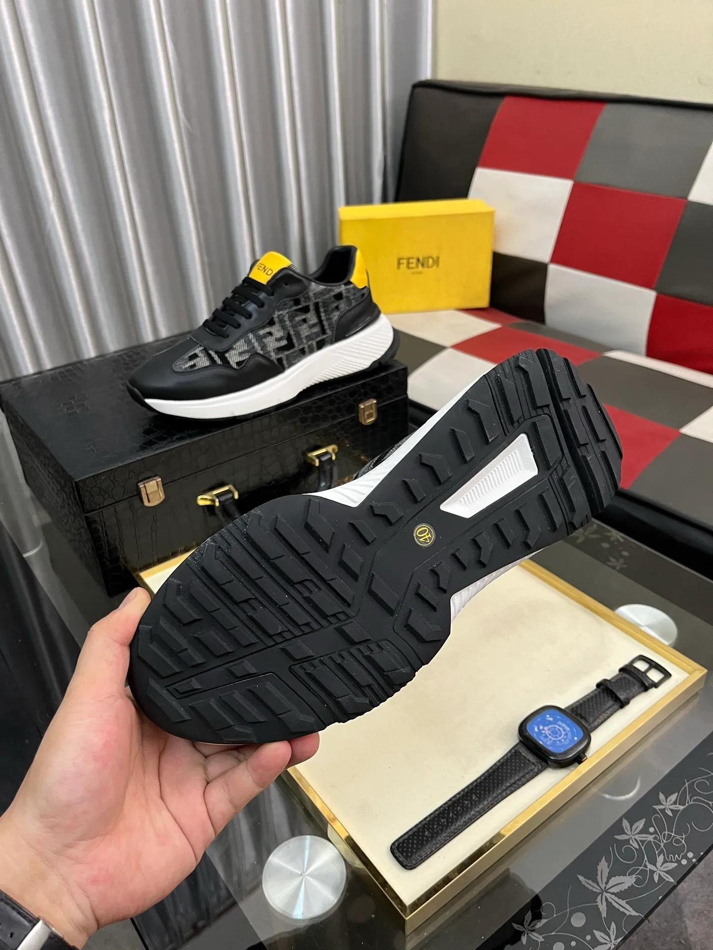 Men's Men's Shoes💰458⌚️⌚️[Fendi] Fendi's latest casual shoes for men! Available at counters simultaneously! A one-to-one replica of the original. Made entirely of imported top-grain calfskin, the interior is made of top-grain water-dyed cowhide, and the original factory-supplied rubber outsole. Leading new fashion concepts. Matching code: 38-443️⃣Colors available